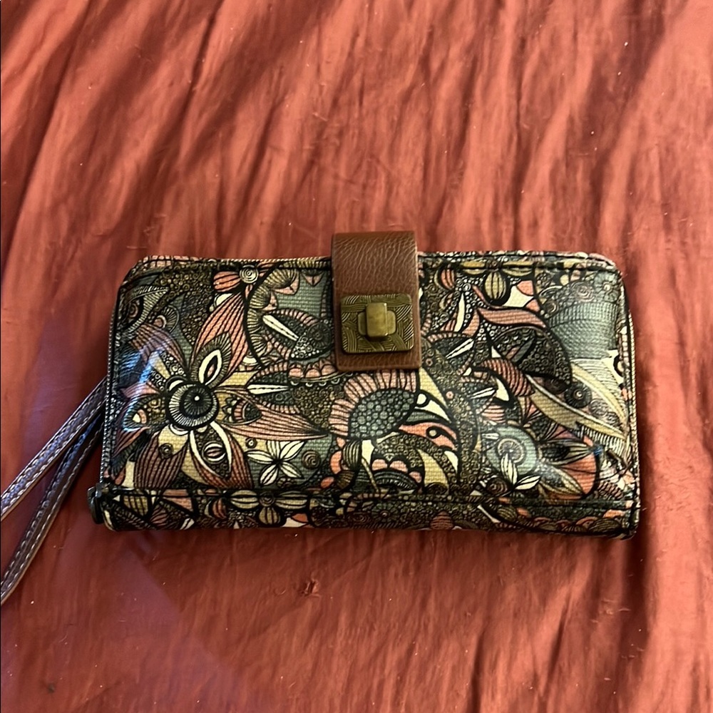 Sakroots Brown Cellphone Wristlet with Floral Pattern and Bronze Clasp